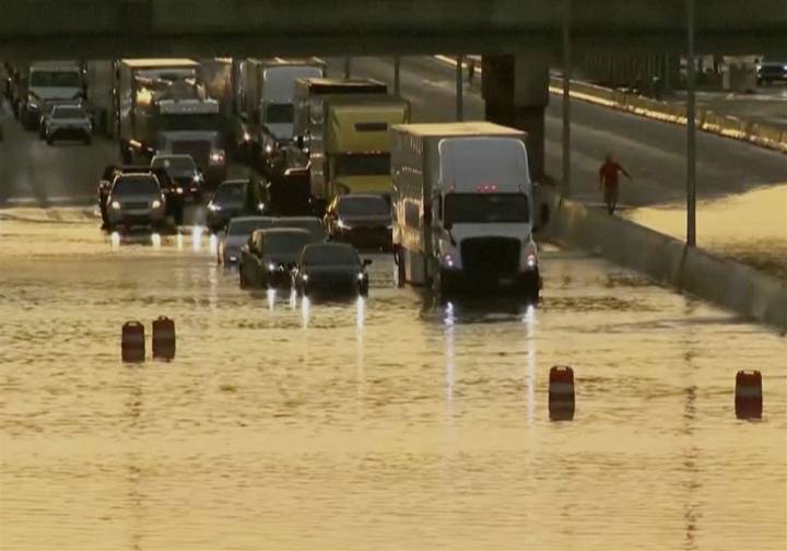 Parents and child killed when tree falls on car as heavy rain and flooding hit Tennessee