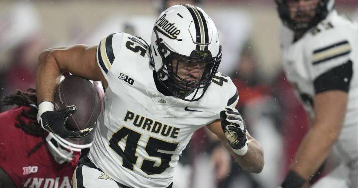 Breaking down some good players on college football teams that are likely to be bad