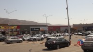 Plazas comerciales se amparan contra ley que obliga a 40 minutos de estacionamiento gratis