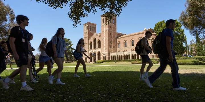 Trump administration seeks $1 billion settlement from UCLA