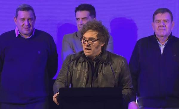 En Atenas, Milei lanza la campaña bonaerense con el acto en La Plata: "Vamos a devorar al kirchnerismo"