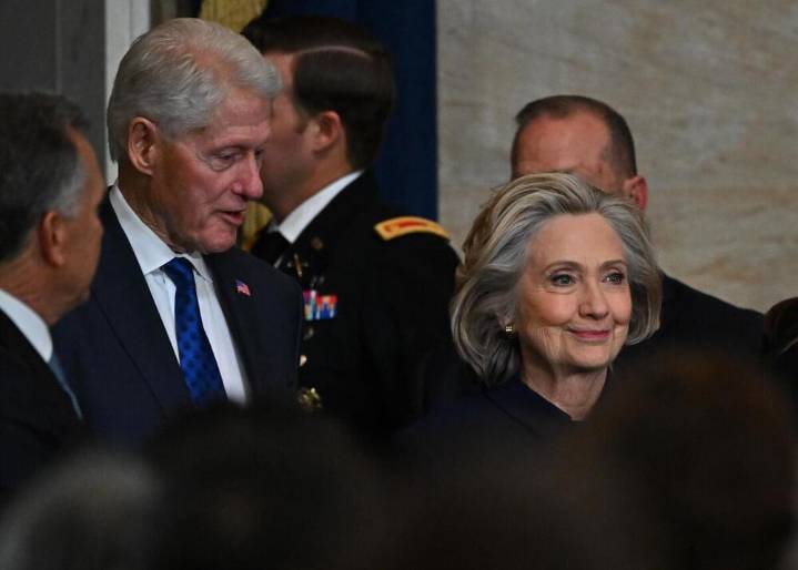 EEUU EEUU cita a declarar a los Clinton por el 'caso Epstein' Europa Press
