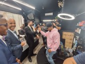 Mamdani se acerca a barberías de Harlem para escuchar los desafíos de estos pequeños negocios