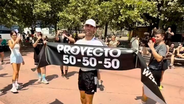 Pitufollow completa su reto de correr 50 km al día durante 50 días por el cáncer infantil: "Un sueño que ha unido a miles de personas"