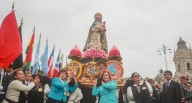 Dina Boluarte participa en ceremonia con cuadrilla en homenaje a Santa Rosa de Lima