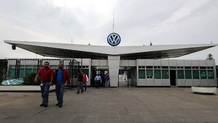 Al límite: sindicato y Volkswagen Puebla inician negociación salarial a una semana de posible huelga