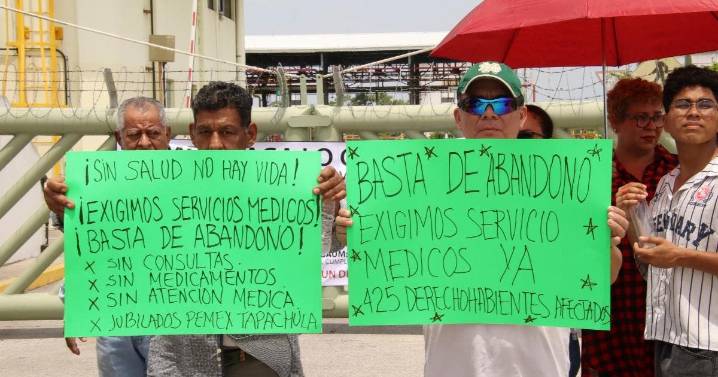 Protesta de jubilados de Pemex genera crisis de abasto de combustible en Chiapas