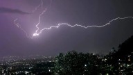 ¡No olvides llevar sombrilla este fin de semana! Se pronostican lluvias fuertes en Edomex