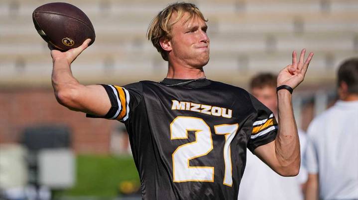 Missouri’s Sam Horn leaves opener with injury amid Beau Pribula QB battle