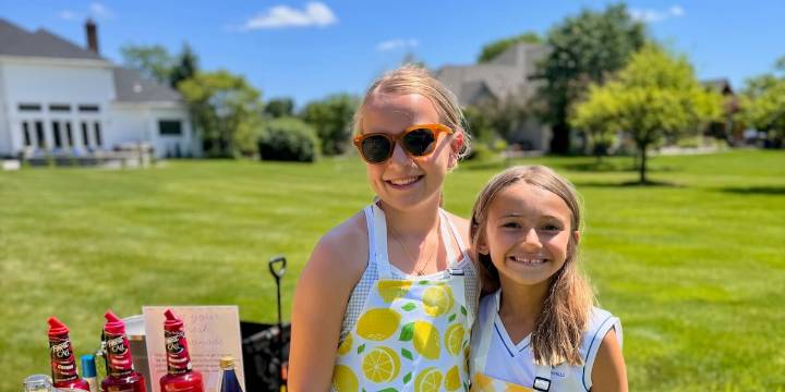 Two Fond du Lac girls raised over $1,000 for hospice care