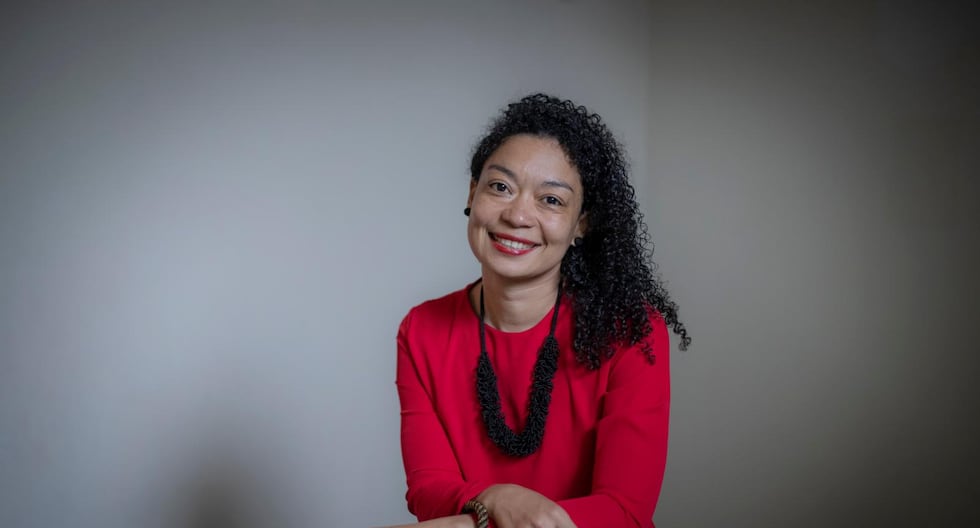 Velia Vidal, escritora colombiana: “La literatura aborda temas de la existencia humana” (Entrevista)