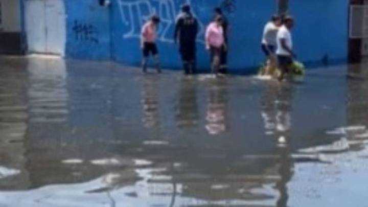 En Nezahualcóyotl: lluvias afectan a seis colonias y FES Aragón suspende clases