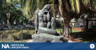 El ojo del arte: una figura solitaria frente a la eternidad