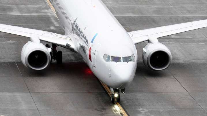 American Airlines flight lands safely after reports of smoke and fire