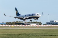 La marcha de Ryanair ha dejado tiritando a los aeropuertos regionales: 240.000 pasajeros menos y un 70% menos en uno de ellos