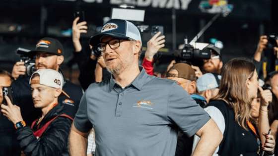 Fans Rumors Stir Rumor Pot as JRM 4th Car’s Future Hangs in Uncertainty Rumors swirl on JRM 4th car's future in the Xfinity Series as Carson Kvapil's Penske link comes into the picture. Rajnish Kumar 