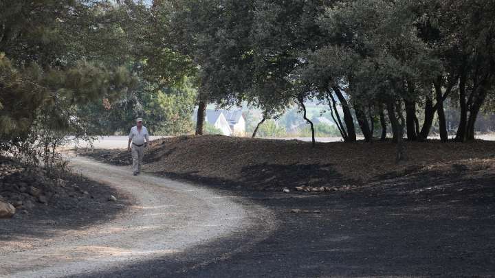 El PP de Carucedo denuncia el abandono del alcalde a sus vecinos con el incendio de Médulas