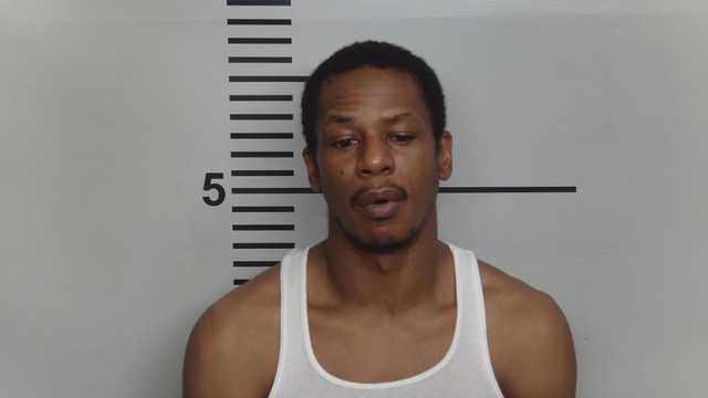 Man arrested after LMPD says he fled traffic stop, leaving behind 4