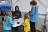 Youth vendors sell at farmers market