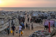Macron pide coalición internacional para evitar "desastre inminente" en Gaza