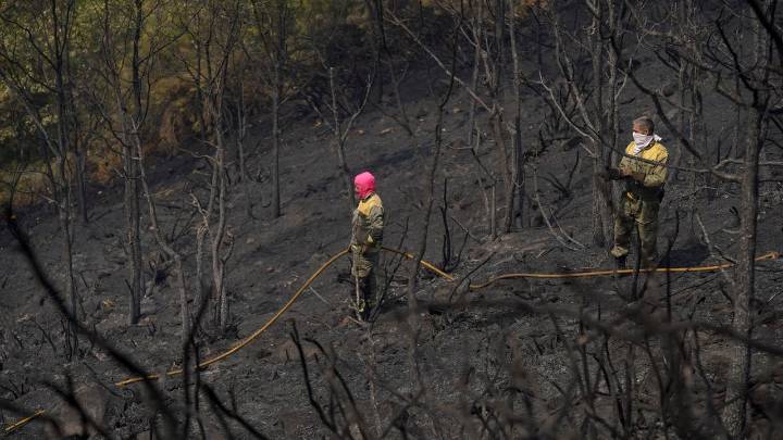 Lucha sin tregua contra los incendios: «Isto é a fin do mundo»