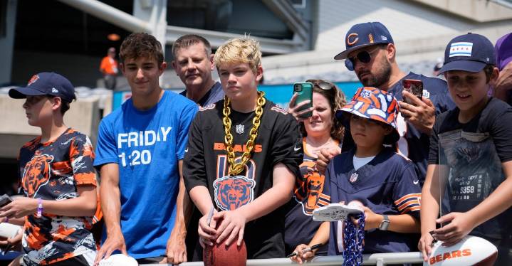 The Bear’s Den, August 15, 2025