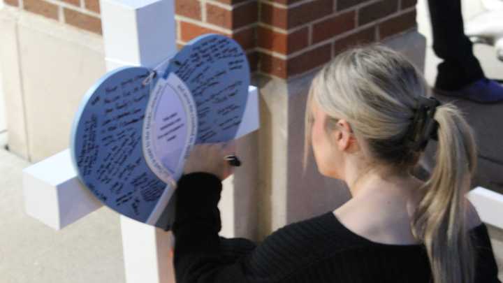 'Breaks my heart': Minneapolis community mourns after deadly shooting