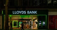 Lloyds Bank introduces gamechanging new £300 rule for customers in UK first