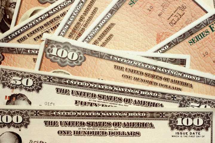 Why U.S. Dollar-Based Bond Investors Should Look To Europe