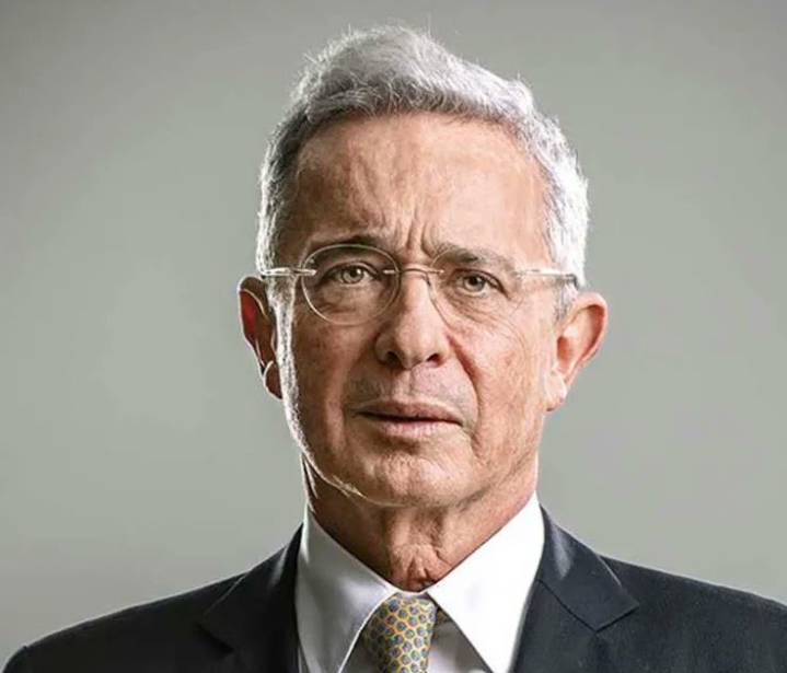 Álvaro Uribe renuncia a la prescripción en su proceso penal: pide que se falle en derecho y con base en la prueba