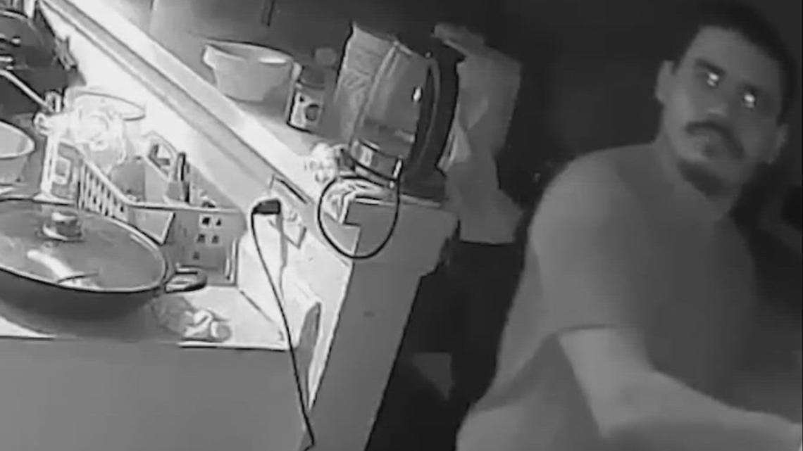 Mother of 2 confronts burglar who broke into family's SW Houston apartment