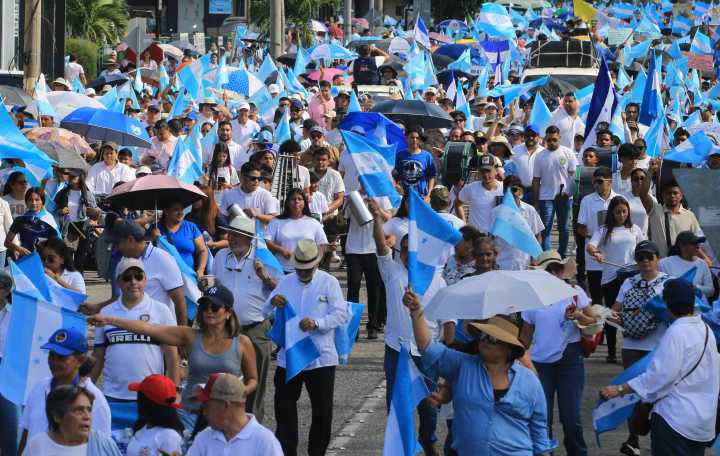 Iglesias católica y evangélica de Honduras creen posible "caminar juntos" y llaman a votar