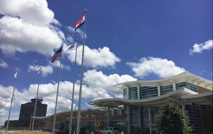 Peoria International Airport receives federal funding for improvements