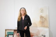 Paula Rivero inaugura “El hilo visible” en el Medasur: un homenaje a las mujeres