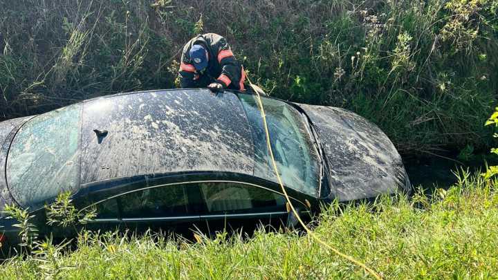Fire officials remind drivers to keep eyes on the road following two crashes