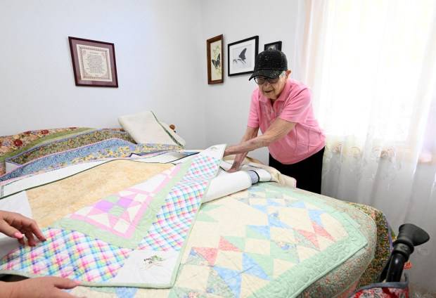 103-year-old Windsor woman has quilted across 40