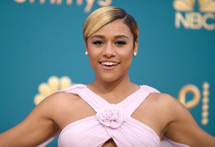 Ariana DeBose announces heart