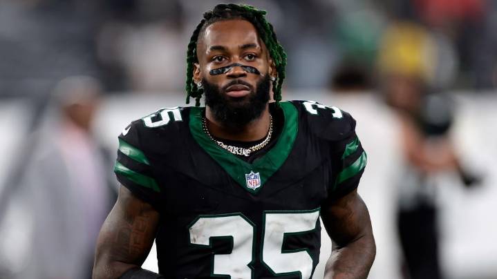 With one player's injury and another's legal troubles, Texans reportedly make move to bolster secondary