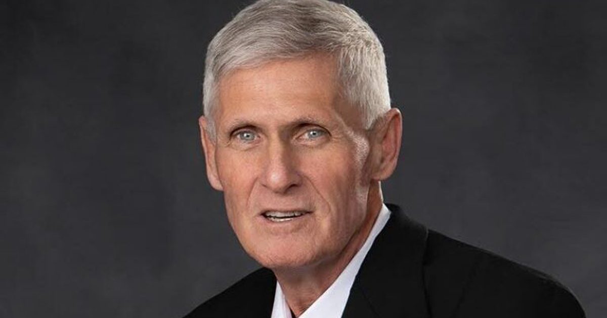 Muscle Shoals incumbent Mayor Mike Lockhart drops tight race to Billy Hudson