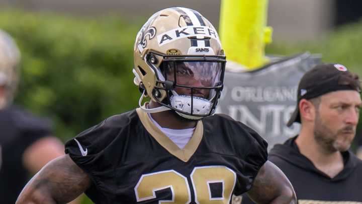 Saints release Super Bowl champion RB