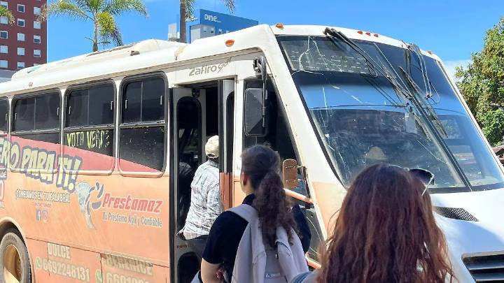 Rocha Moya afirma que no habrá aumento en tarifas del transporte público en Sinaloa