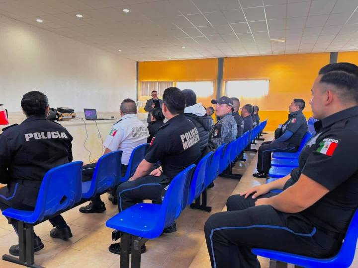 Secretaría de las Mujeres capacita a policías de Nopalucan para prevenir violencia de género