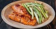 Salmón con “gravy”