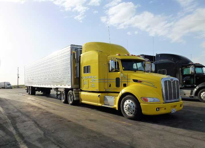 Suspenden visas a camioneros extranjeros.