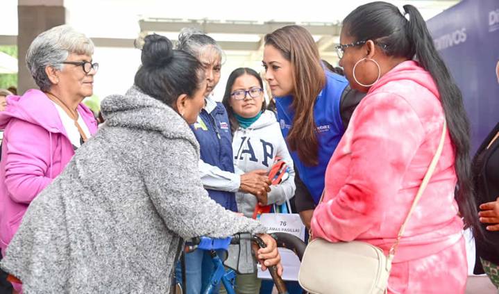 Tere y Aurora Jiménez Transforman Vidas  con Entrega de 170 Aparatos Auditivos