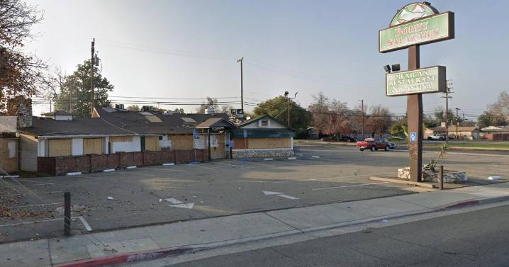 His Fresno restaurant was struggling so he allegedly hired a gang member to set it on fire, prosecutors say