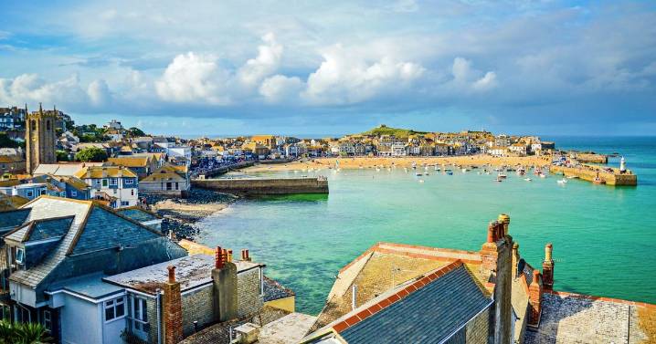 Staircase collapse in St Ives leaves several injured and one airlifted to hospital