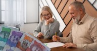 Este es el salario que debe tener para acceder a la mesada extra de pensión