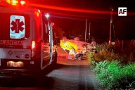 Paramédicos del CRUM auxilian en volcadura de taxi en Colima