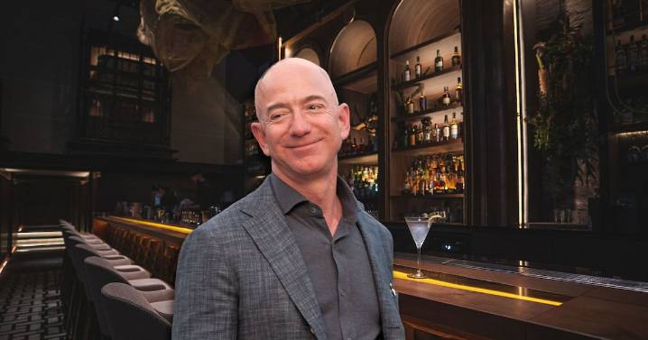Dueño de Amazon visita bar de CDMX, el mejor del mundo: ¿Cuánto cuesta ir al Handshake?